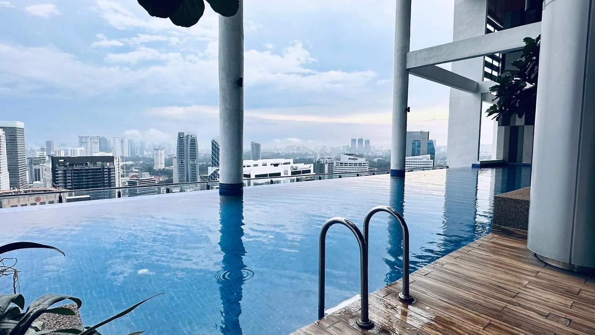 Apartamento The Luxe Colony Klcc By Infinitum Kuala Lumpur 0*,